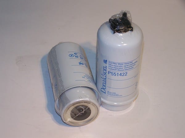 P551422 фильтр топливный аналог