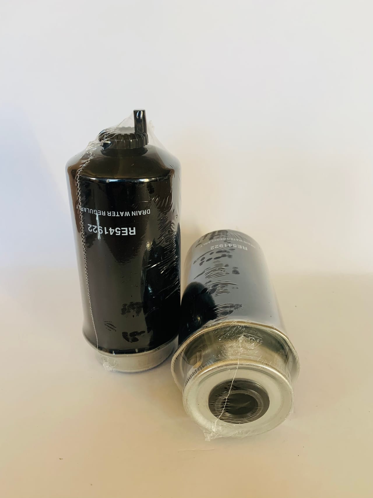 RE541922 фильтр топливный (EK-1108)